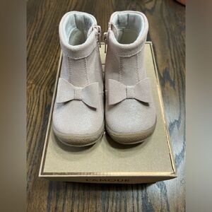 L’Amour pink shimmer boots